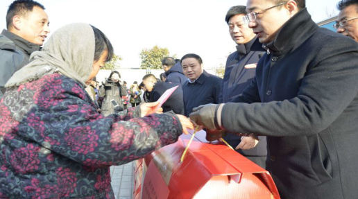 “把关怀送到百姓心坎上”--中际脑病医院跟随农工党社会服务部下基层送温暖