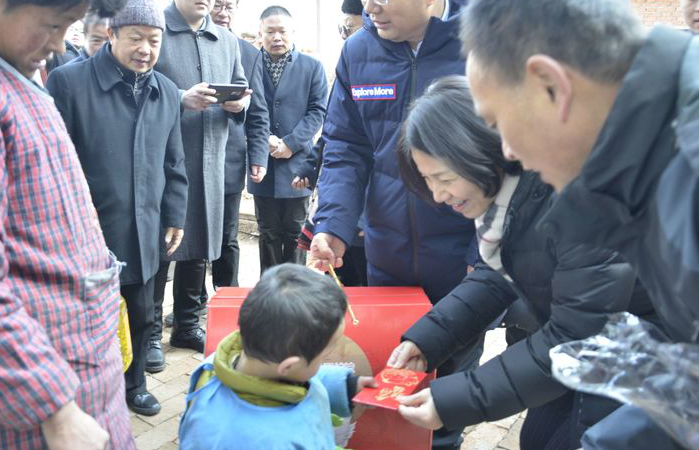 “把关怀送到百姓心坎上”--中际脑病医院跟随农工党社会服务部下基层送温暖